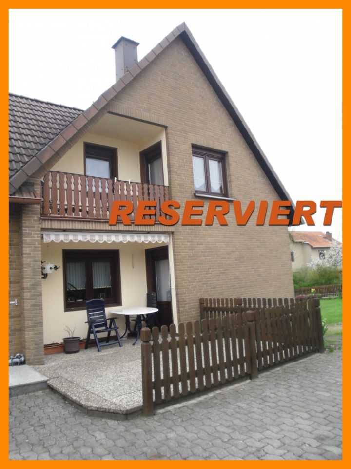 Seitenansicht mit Terasse und Balkon RESERVIERT