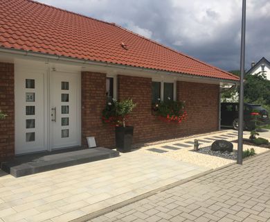 Modernes 110m² Bungalow-Einfamilienhaus: Stilvoll, ebenerdig & großzügig wohnen