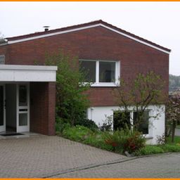 Freistehendes Einfamilienhaus mit Einliegerwohnung