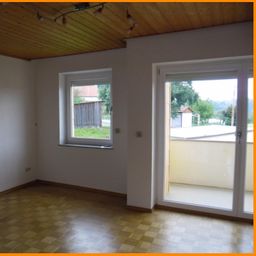 SCHÖNE UND SONNIGE 3 Zi WHG  MIT BALKON+ GARAGE, GÜNSTIG IN PASSAU-GRUBWEG ZU VERMIETEN!!!