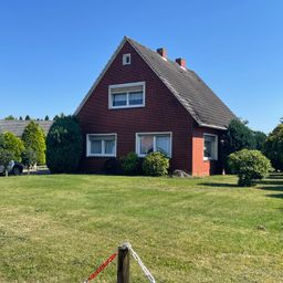 Familienfreundliches Einfamilienhaus in Weener-Stapelmoor. Mit Potenzial. Provisionsfrei für d. Käufer.