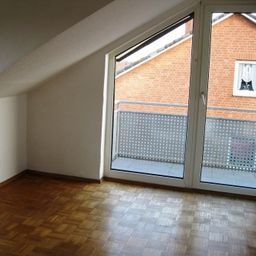 Gepflegte 4-Zimmer-DG-Wohnung in einem Haus mit drei Mietparteien