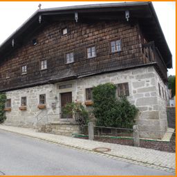 SUPER SANIERTES BAUERNHAUS, MIT VIEL WOHN-UND WOHLFÜHLFLÄCHE, IM SCHÖNEN GRAINET ZU VERKAUFEN !!!!