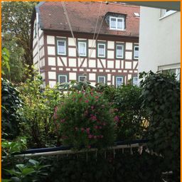 Helle und schöne 2,5 Zimmer Traumwohnung in Frankfurt am Main mit 2 Balkonen und Gartenteich