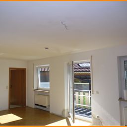 SUPER SCHÖNE 4 Zi WHG, MIT BALKON UND STELLPLATZ, IM SCHÖNEN SCHÖLLNACH ZU VERMIETEN !!!