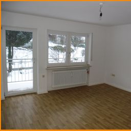 KLASSE 3 ZIMMER WHG, MIT BALKON, STELLPLATZ UND GARTEN, GÜNSTIG IN NAMMERING ZU VERMIETEN!!!