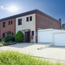 Grüne und stadtnahe Lage:
Reihenendhaus mit großem Garten