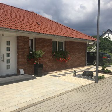 Modernes 110m² Bungalow-Einfamilienhaus: Stilvoll, ebenerdig & großzügig wohnen