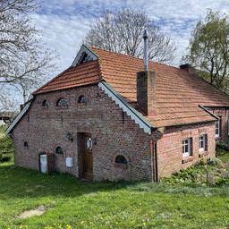 Gemütliches Fehnhaus mit viel Charme – Weitblick auf die Felder Ostfrieslands inklusive.