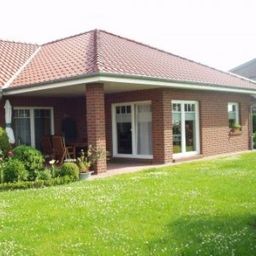 Winkelbungalow in toller Siedlungsrandlage mit Weitblick !