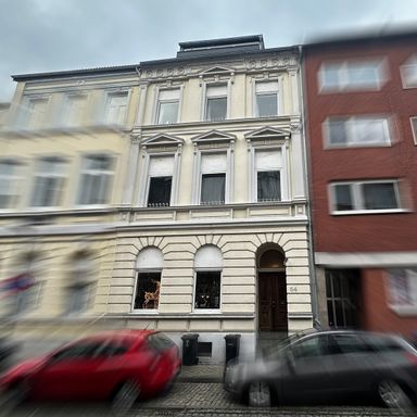 Wohnen mit Stil im Jugendstil! Wunderbare Erdgeschosswohnung in Top-Lage!