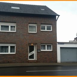 **Einfamilien Reihenhaus auf Longericherstr. in Köln-Pesch – 6 Zimmer, Küche, Diele, Bad, G.WC, Garage und ein kleiner Garten**